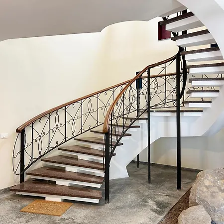 Isabella Apartment Lecco