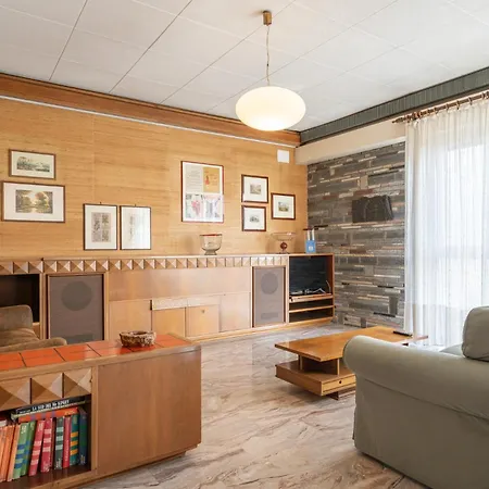 Isabella Apartment *